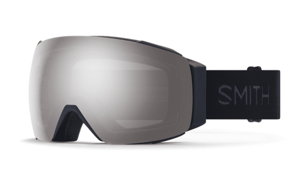 Smith I/O Mag Midnight Navy with ChromaPop Sun Platinum Mirror Lens